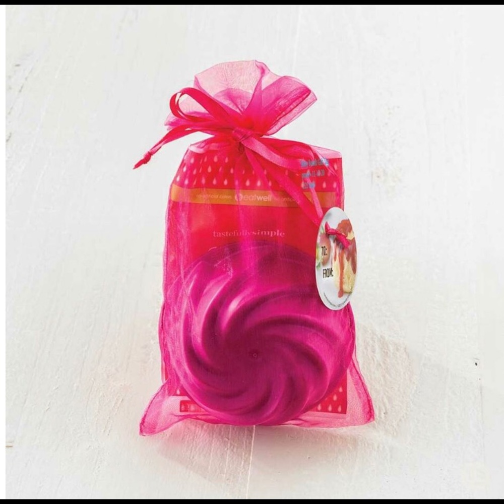 Mini Bunt Pan & Shortcake Mix